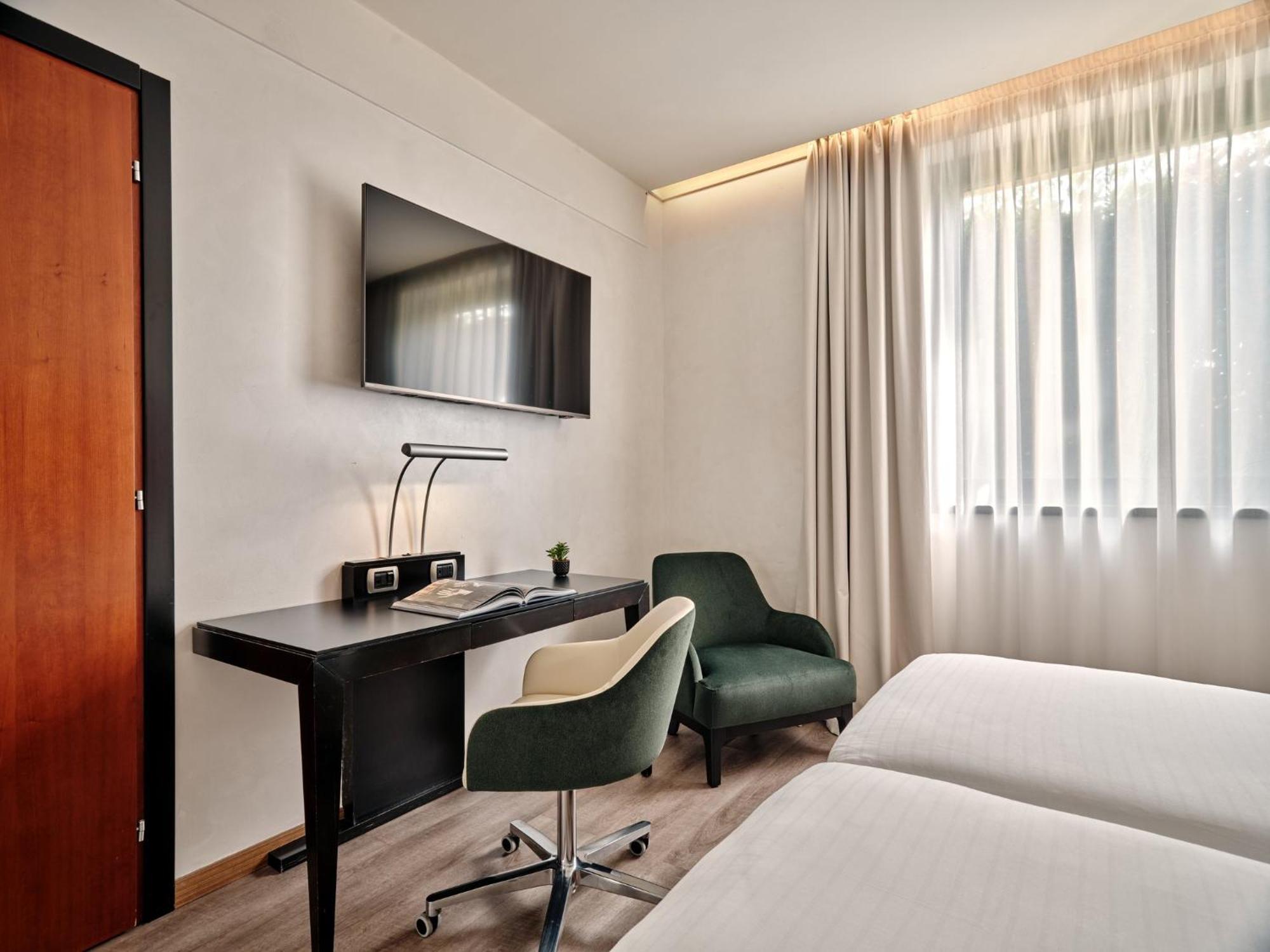 Crowne Plaza Milan - Malpensa Airport By Ihg Hotel Case Nuove  Luaran gambar