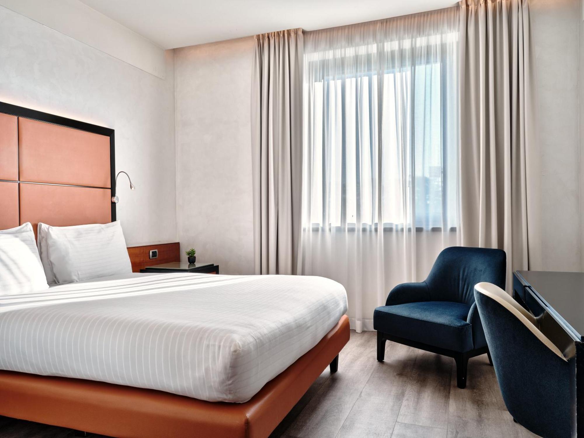 Crowne Plaza Milan - Malpensa Airport By Ihg Hotel Case Nuove  Luaran gambar