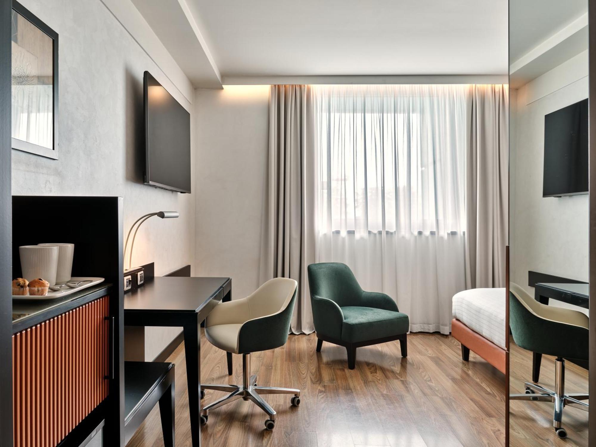 Crowne Plaza Milan - Malpensa Airport By Ihg Hotel Case Nuove  Luaran gambar