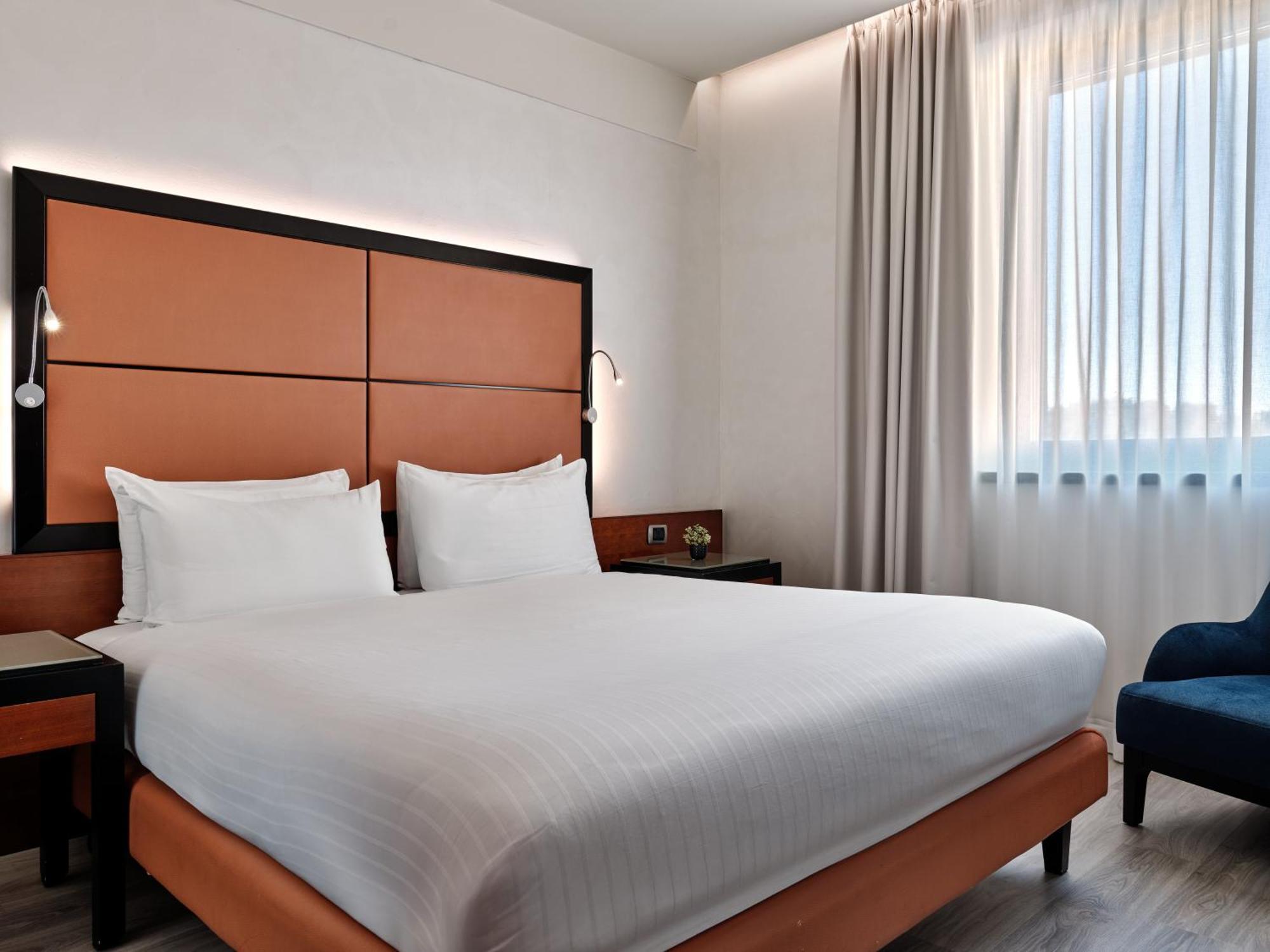 Crowne Plaza Milan - Malpensa Airport By Ihg Hotel Case Nuove  Luaran gambar