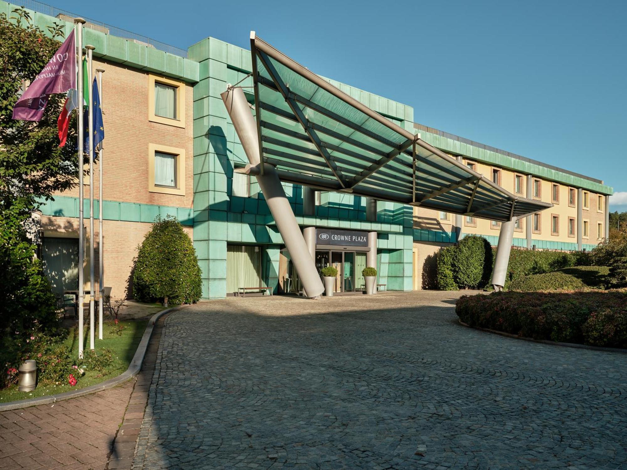 Crowne Plaza Milan - Malpensa Airport By Ihg Hotel Case Nuove  Luaran gambar