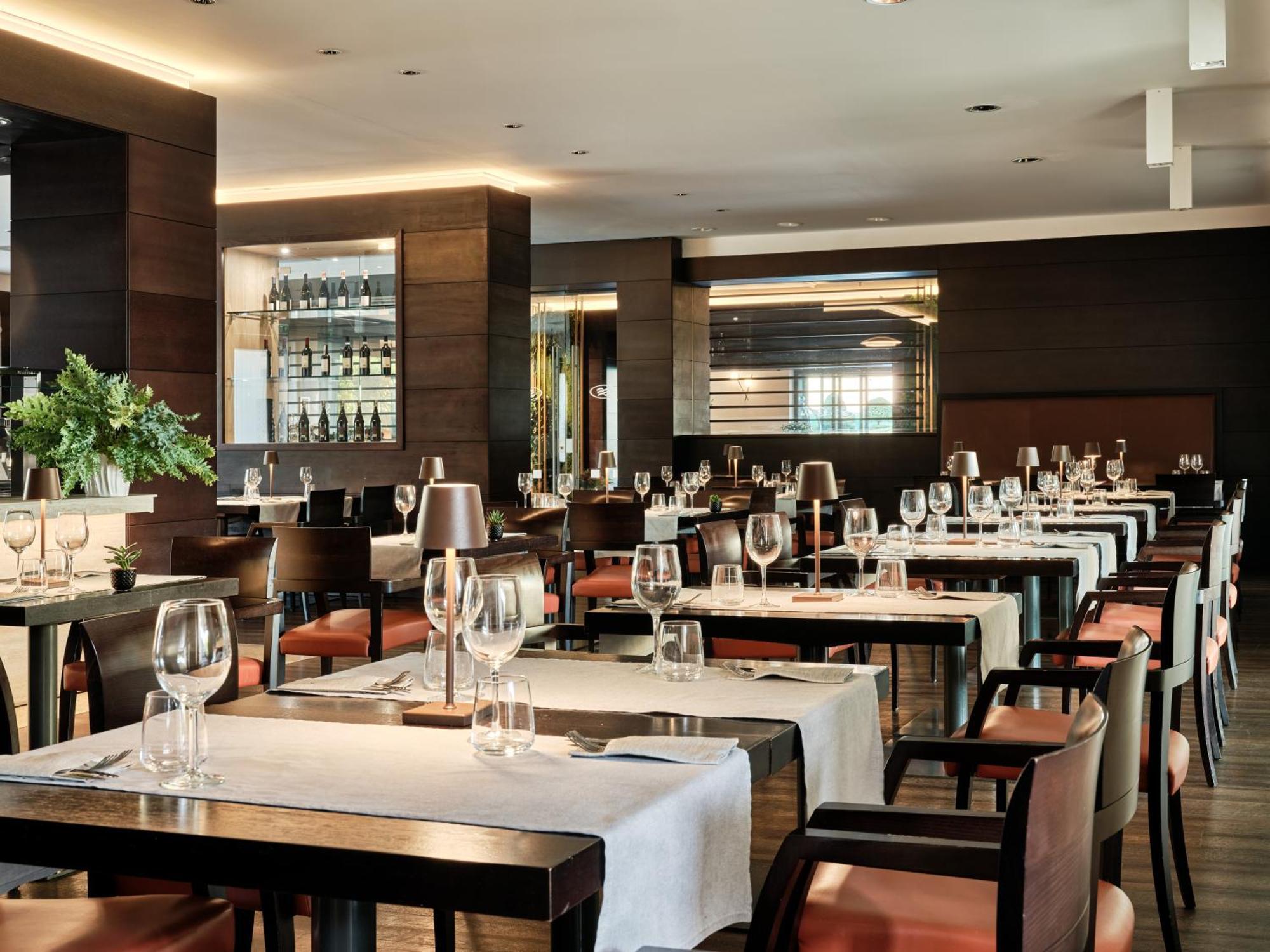 Crowne Plaza Milan - Malpensa Airport By Ihg Hotel Case Nuove  Luaran gambar
