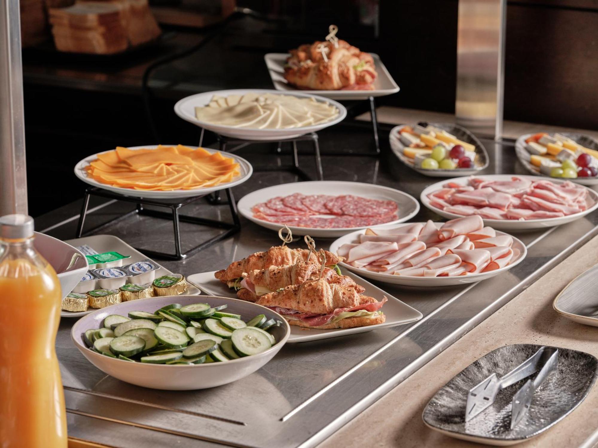 Crowne Plaza Milan - Malpensa Airport By Ihg Hotel Case Nuove  Luaran gambar